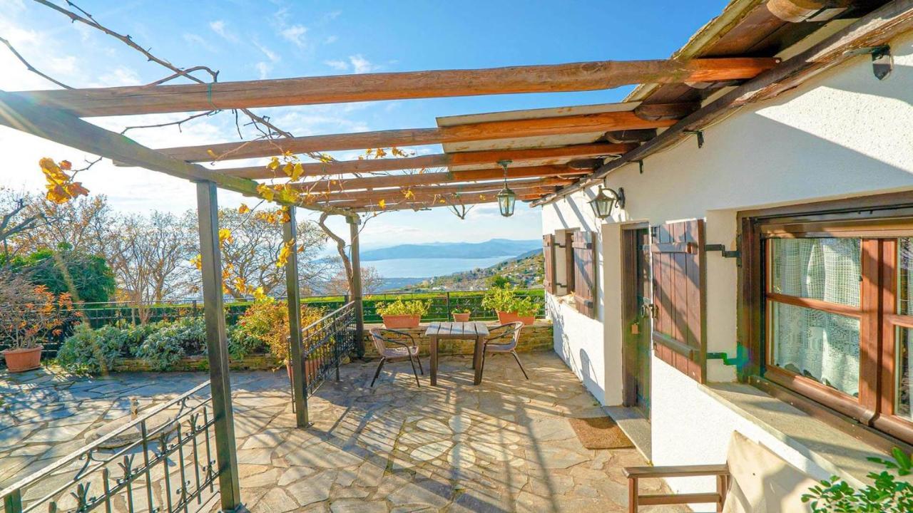 Chrissi Nefeli Apartment Agios Georgios Nileias Bagian luar foto