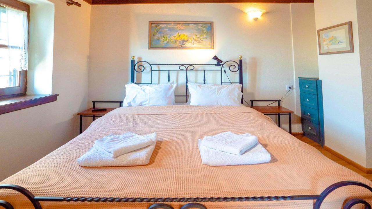 Chrissi Nefeli Apartment Agios Georgios Nileias Bagian luar foto
