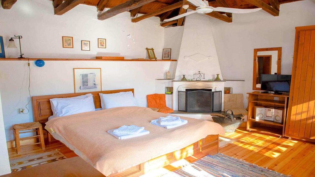 Chrissi Nefeli Apartment Agios Georgios Nileias Bagian luar foto